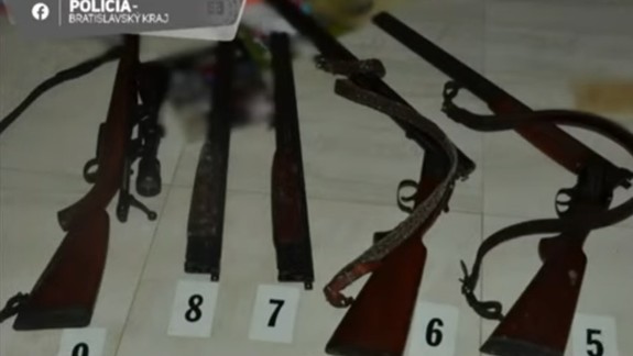 Senior Jozef si nedal povedať, čelí obvineniu z nedovoleného ozbrojovania
