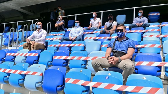 Futbalové organizácie protestujú voči zákazu hromadných podujatí na Slovensku