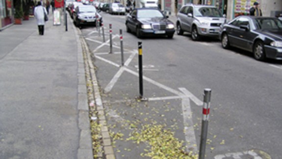 Magistrát a Staré Mesto pri prenájme parkovacích miest asi porušujú zákon