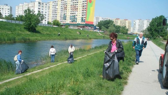 Dobrovoľníci budú zas čistiť Petržalku