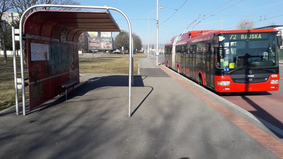 Každý piaty prístrešok MHD je na pozemku súkromníka, a to môže byť problém: Príkladom je Vrakuňa