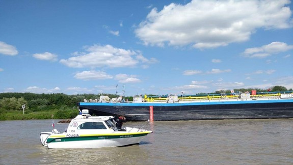 Do Dunaja skočil muž, pátra po ňom polícia
