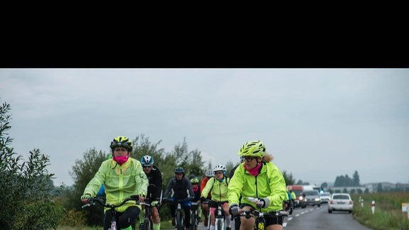 Podujatie Od Tatier k Dunaju šíri na bicykloch osvetu o skleróze multiplex a dnes vyvrcholí v Bratislave