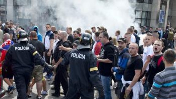 Pre protesty v Bratislave polícia predviedla 140 osôb