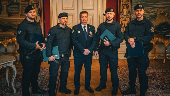 Zachránili ľudské životy: V Primaciálnom paláci ocenili mestských policajtov