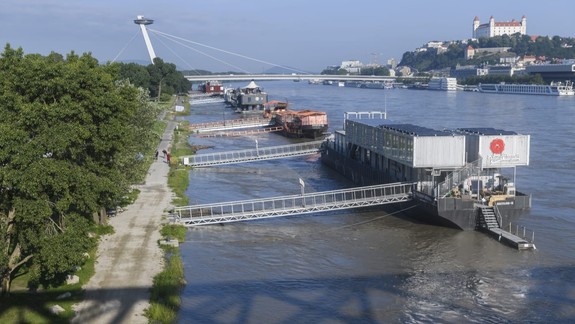 Dunaj stále rastie, pod Devínom dosiahol ročnú povodeň