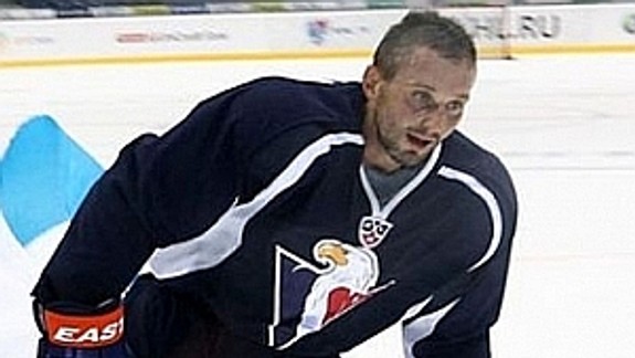 Višňovský bude do konca výluky NHL hrať za Slovan Bratislava
