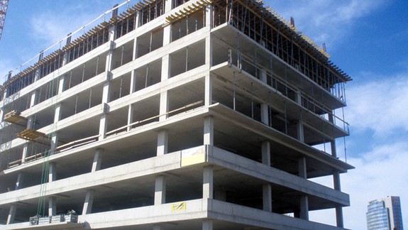 V zóne Chalupkova uzávera neplatí, stavia sa tu prvá budova