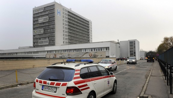 Dráma v poliklinike v Ružinove: Sestrička chcela vkročiť do výťahu, spadla do šachty