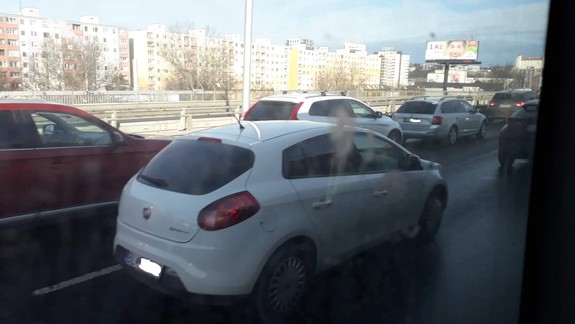 Doprava: Premávku komplikujú zápchy a dopravné nehody