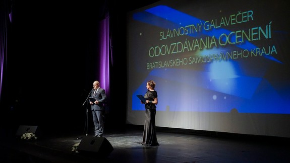 Aj vy môžete premiérovo hlasovať za najväčšiu osobnosť Bratislavského kraja