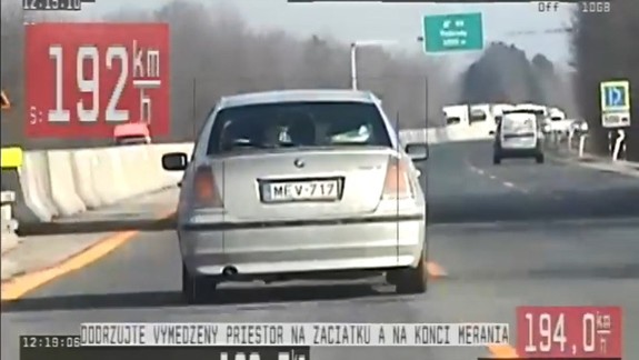 VIDEO: Najväčší hazardéri na cestách v roku 2020 ako ich zachytili kamery priamo v autách...