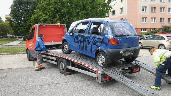 Petržalčania, nahláste vraky áut