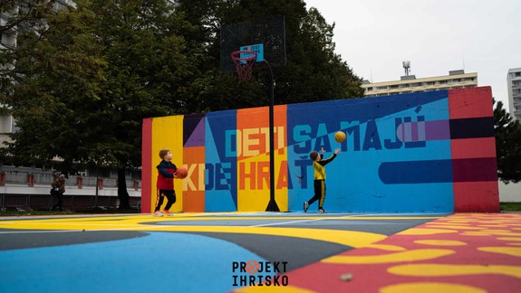 Deň detí v Petržalke privíta hrisko na Rovniankovej ulici i samosprávne kino. Bude plný hier, zábavy a prekvapení