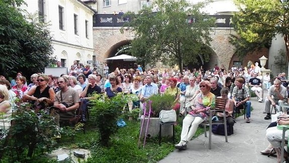 Čitáreň U červeného raka je už otvorená - aké akcie v nej chystajú?