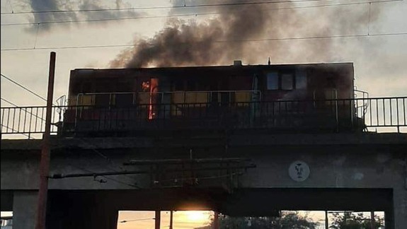 FOTO Požiar: Na Gagarinovej vzbĺkla lokomotíva
