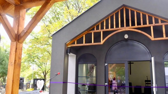 V Prievoze otvorili nový dom smútku