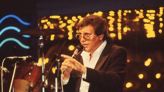 VIDEO: Pozrite sa, akej nevšednej pocty sa 35 rokov po smrti dostáva spevákovi Karolovi Duchoňovi