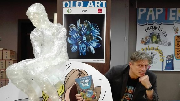 Deti vdýchli plastom druhý život formou portrétov inšpiratívnych ľudí