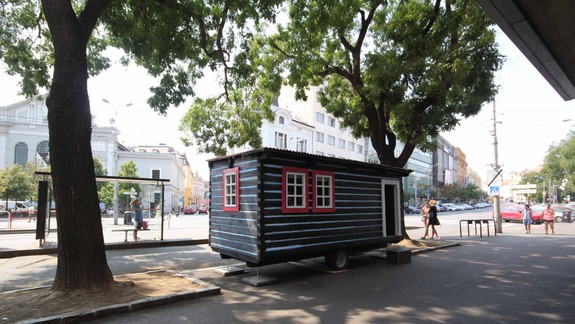 Všimli ste si v meste tento karavan? Viete, čo sa v ňom ukrýva?