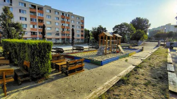 Vyrastie na pozemku na Haanovej namiesto športového areálu obytná budova?