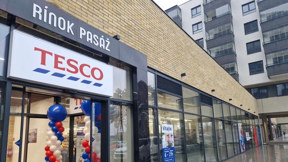 V Rači dnes otvoril reťazec Tesco nový supermarket