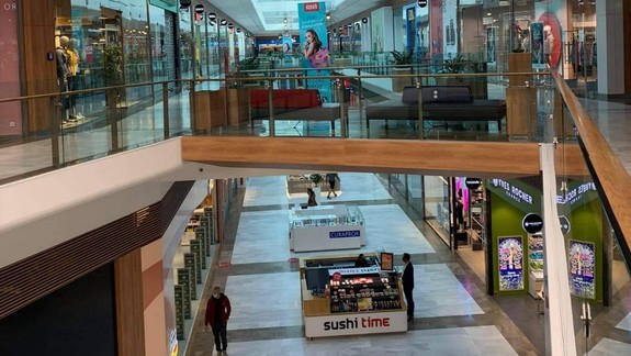 Anonym nahlásil bombu v sieti nákupných centier