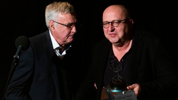 Cenu Akadémie za divadelnú inscenáciu sezóny 2018/19 získali Ruské denníky: Jednu z hlavných úloh v nej hrala aj Monika Potokárová