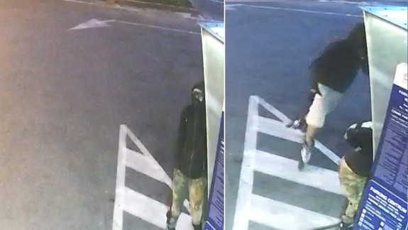 Zlodeji na korčuliach vykradli pokladňu na parkovisku – nespoznávate ich?