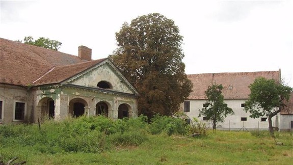 Čunovčania pýtajú peniaze na kaštieľ a sýpku