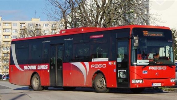 MHD v Pezinku premáva už na štyroch linkách, jazdí aj cez víkendy