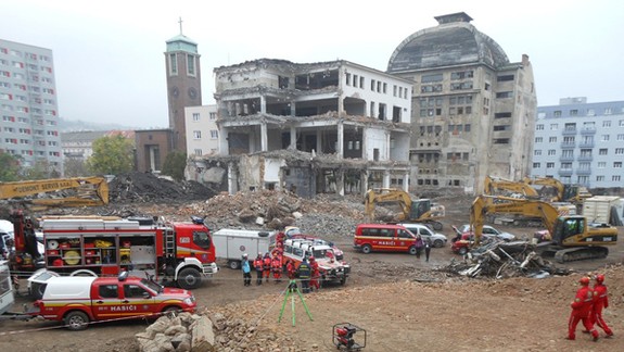 V ruinách pivovaru Stein cvičili hasiči a záchranári