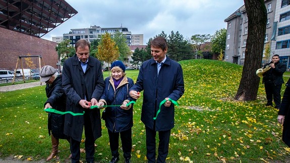 Víťazstvo obyvateľov nad developerom: Park na Belopotockého už slúži verejnosti