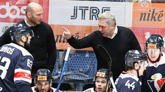 Tréner Oremus v Slovane skončil, nahradil ho Surový