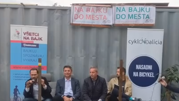 To, kto by mal vyhrať primátorské voľby v Bratislave určí model na základe prieskumov a stávkových kurzov