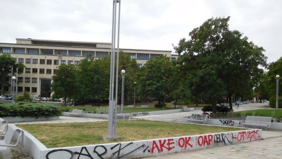 FOTO: Námestie slobody po „revitalizácii“: Zdevastované, neútulné, zničené vandalmi