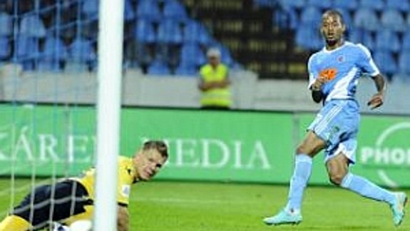 Futbalisti Slovana postúpili do štvrťfinále Slovnaft Cupu