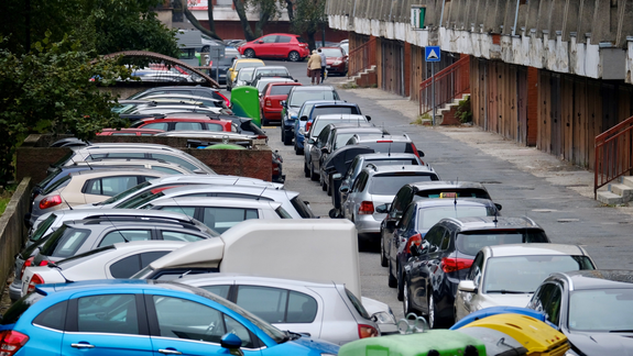 Zaviesť parkovaciu politiku v hlavnom meste od januára 2021 sa zdá byť v súčasnosti nereálne...