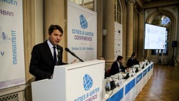 Chceme byť vzorom pre ostatné mestá. Nesrovnal prehovoril na konferencii o vode