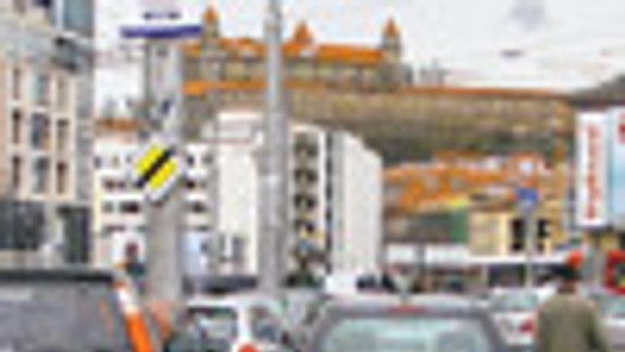 Na Hodžovo námestie chcú osadiť značky