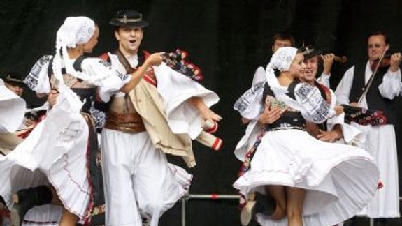 Dňom Rusoviec si pripomínajú SNP i tradíciu dožiniek