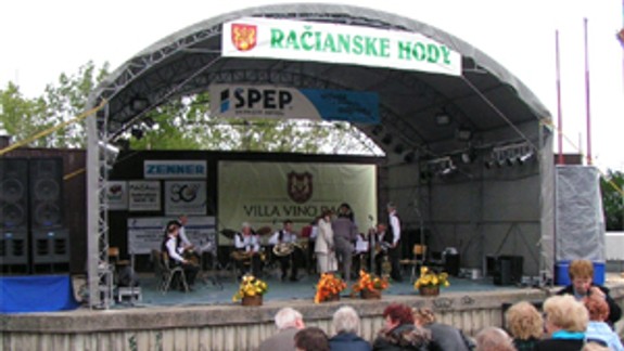 Cez víkend budú Račania hodovať