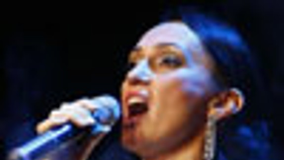 Sisa Sklovská zaspieva v Istropolise