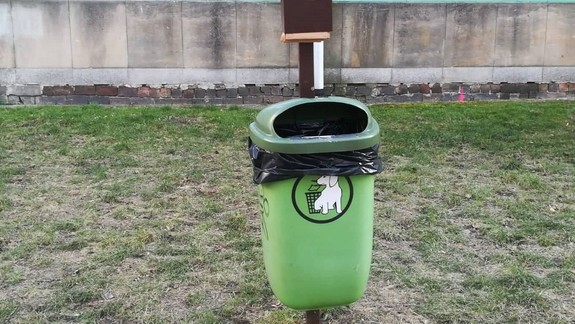 Karlova Ves: Psičkári opäť dostanú vrecká zadarmo