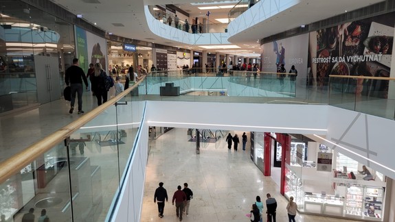 Analýza: Chuť Bratislavčanov pri nakupovaní je tento rok rekordne vysoká, míňajú viac ako predtým