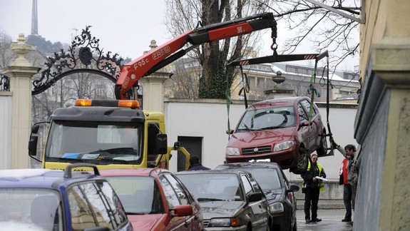 Odťahovú službu od februára zabezpečí nová mestská firma Mestský parkovací systém