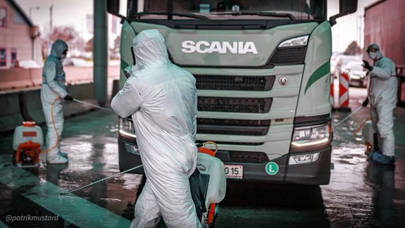 Slintačka a krívačka: Hasiči dezinfikujú 31 hraničných priechodov