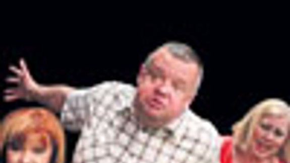 Opačné pohlavie ponúka anglický humor