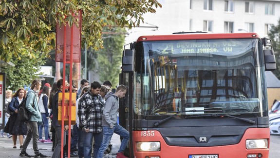 Nechutnosť v autobuse MHD: Muž onanoval a obťažoval cestujúcu. Takto to dopadlo