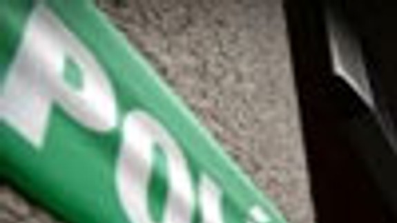 Mladík sa vyhrážal, spacifikovali ho kukláči